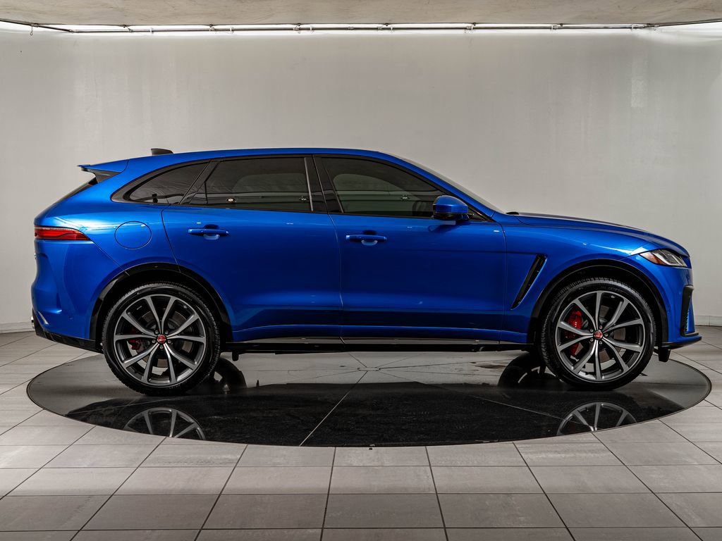 Used 2022 Jaguar F-PACE SVR image 11