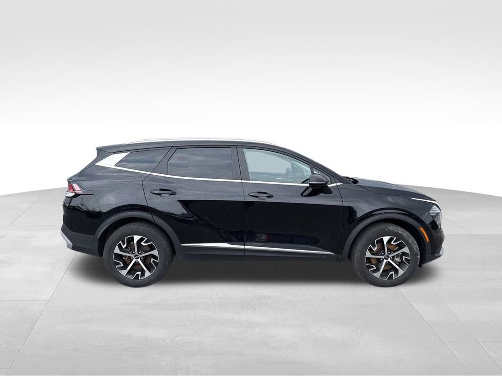 Certified 2024 Kia Sportage EX image 6