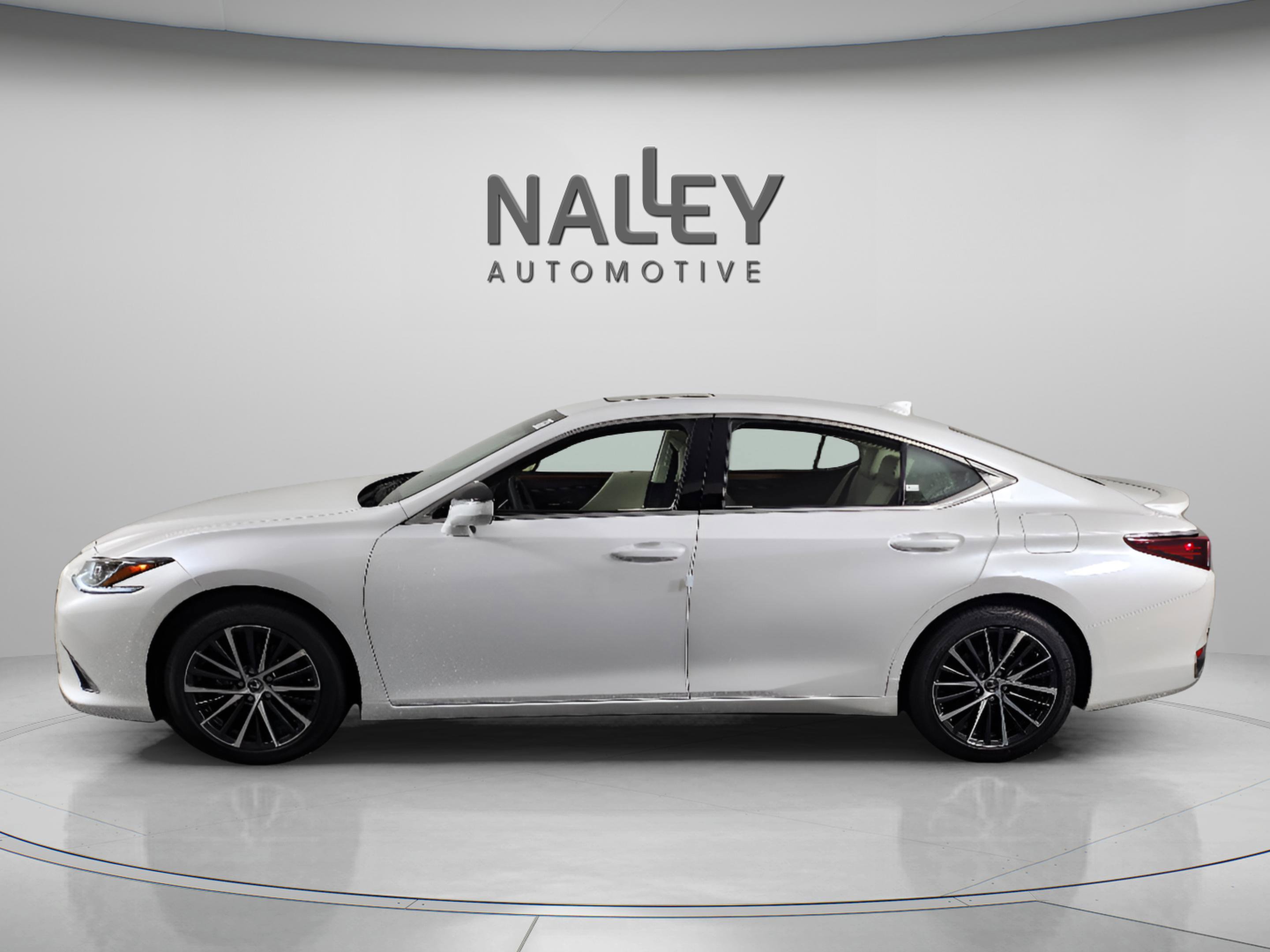 New 2025 Lexus ES 300h w/ Premium Package image 2