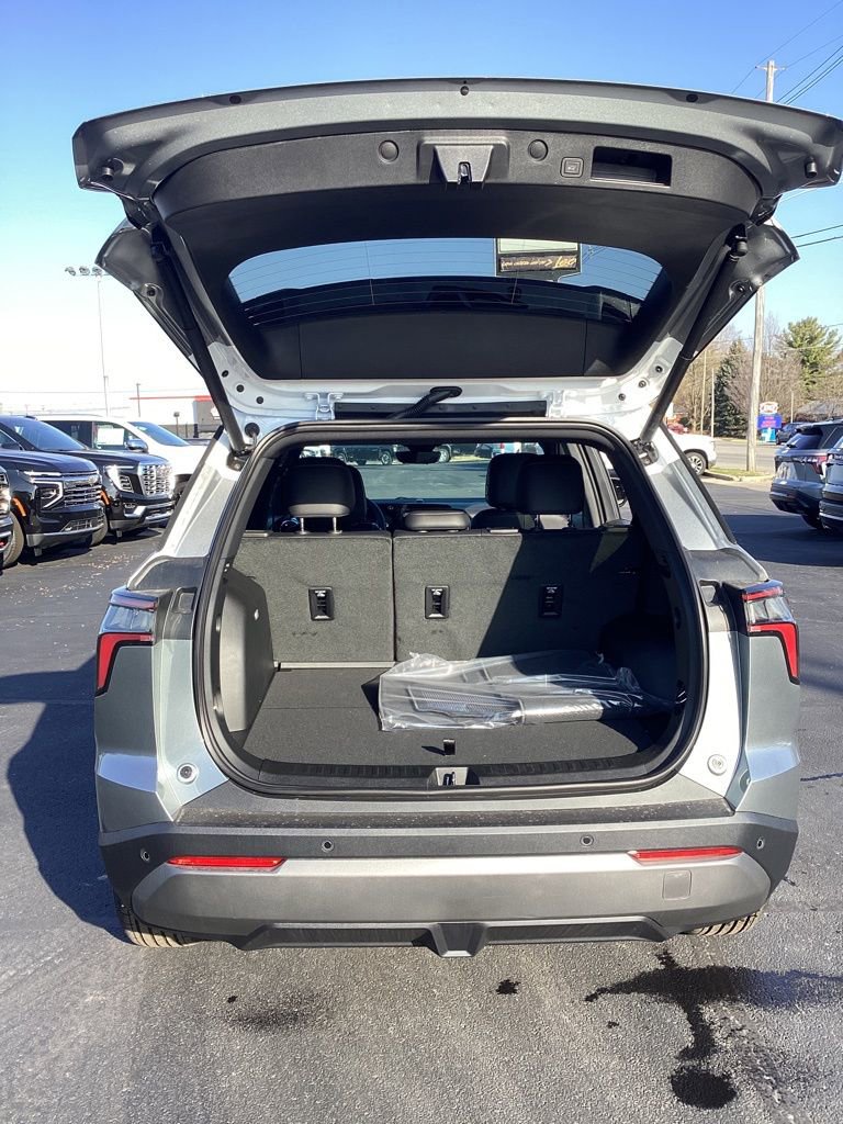 New 2026 Chevrolet Equinox LT w/ Convenience Package II image 34