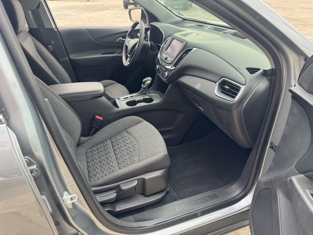 Used 2023 Chevrolet Equinox LT image 24