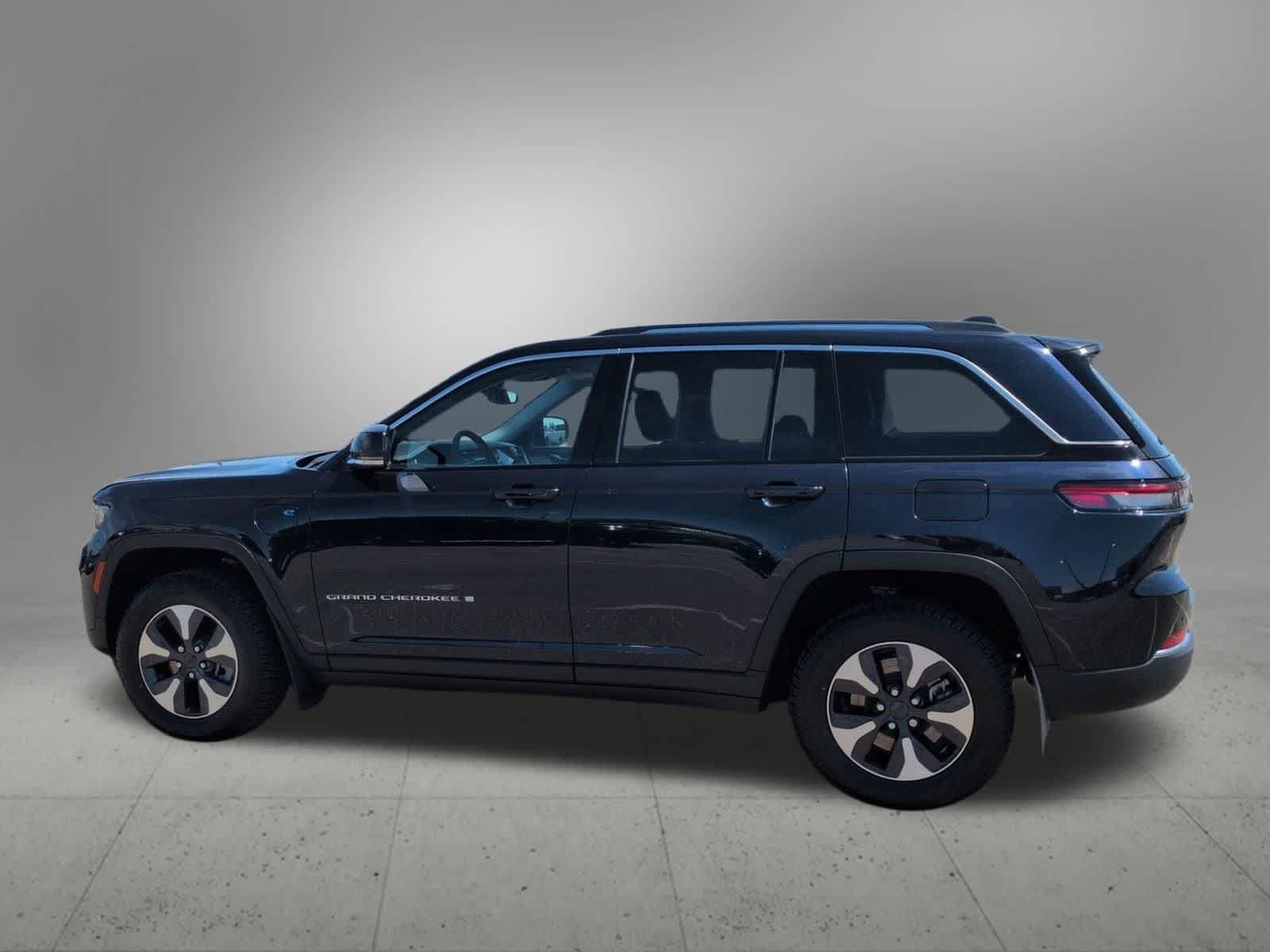 Used 2022 Jeep Grand Cherokee Limited 4xe AWD/4WD image 3