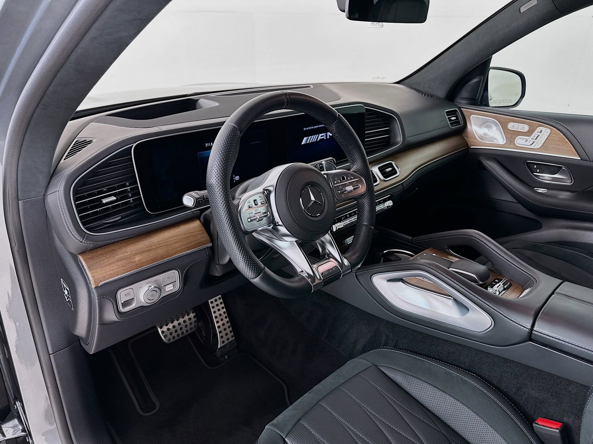 Certified 2023 Mercedes-Benz GLS 63 AMG 4MATIC image 10