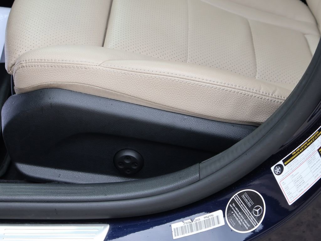 Used 2018 Mercedes-Benz C 300 Sedan image 23