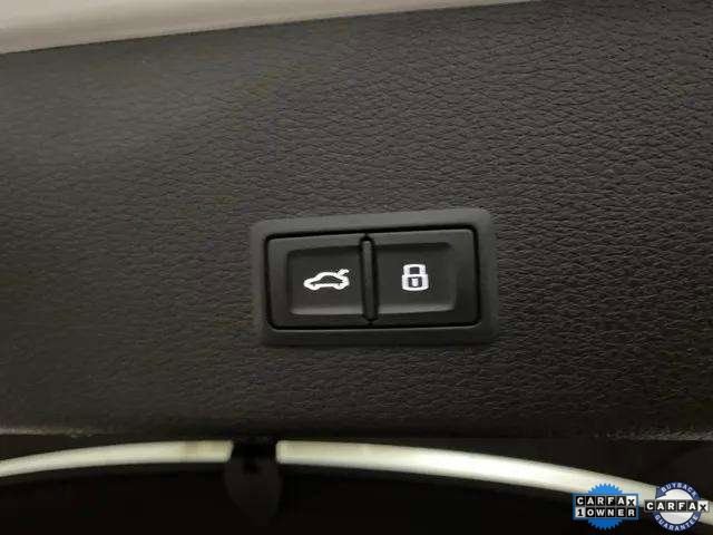 Used 2022 Audi e-tron Premium Plus w/ Premium Plus Package image 10