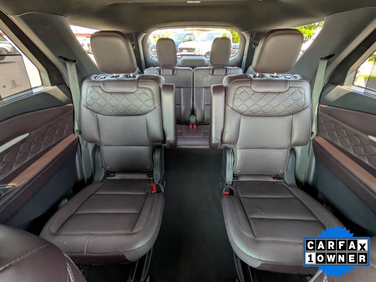 Certified 2025 Ford Explorer Platinum w/ Ultimate Package AWD/4WD image 18