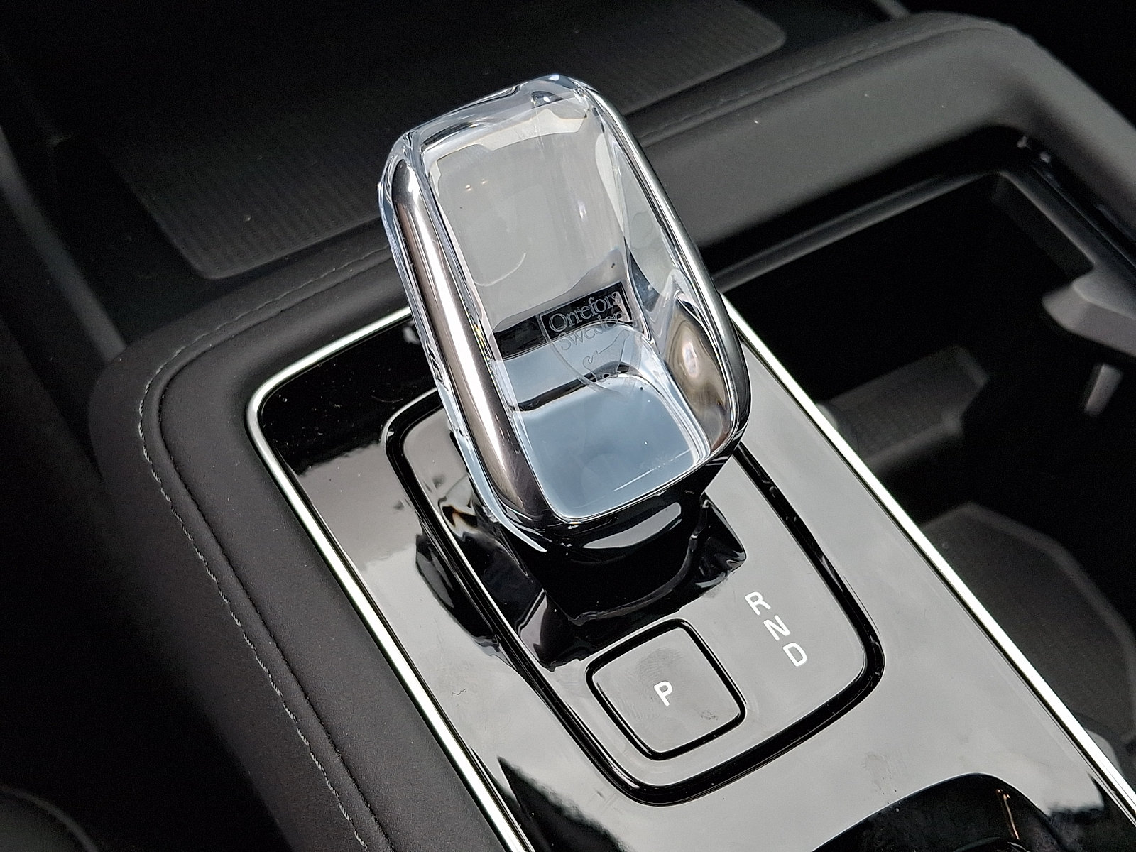 New 2027 Volvo XC90 B6 Plus AWD/4WD image 13