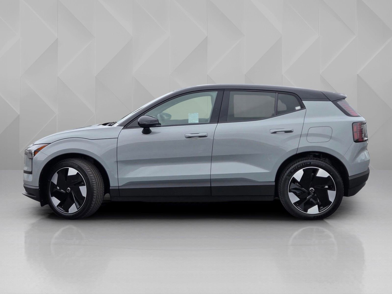 New 2026 Volvo EX30 Plus w/ Protection Package AWD/4WD image 3