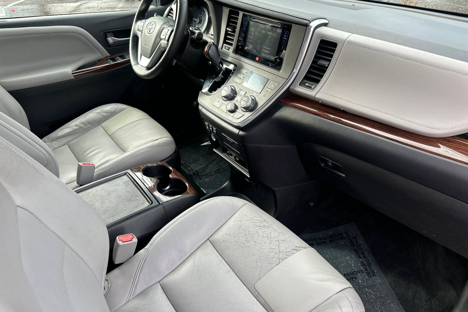 Used 2015 Toyota Sienna Limited Premium image 20