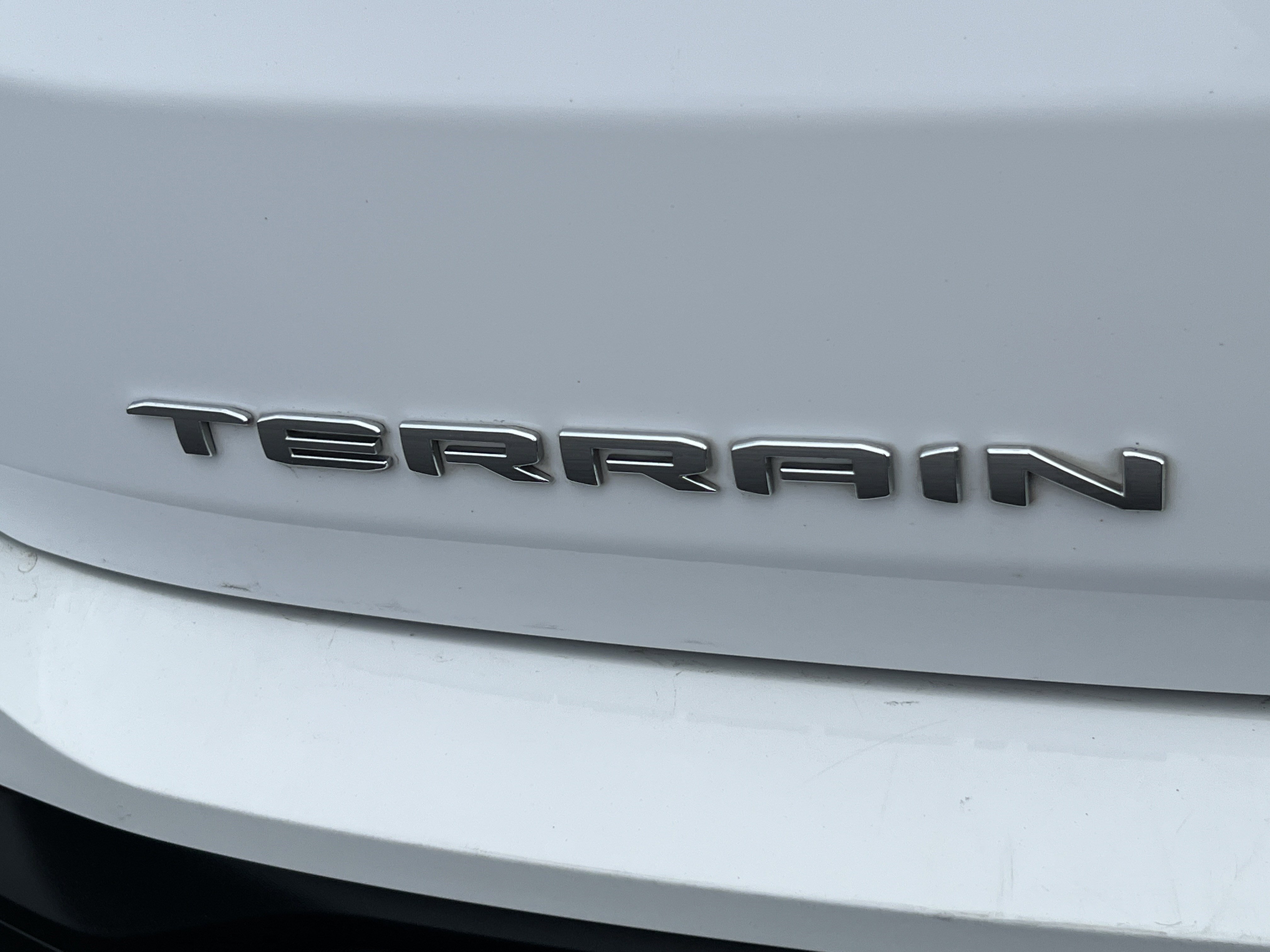 Used 2024 GMC Terrain SLE AWD/4WD image 9