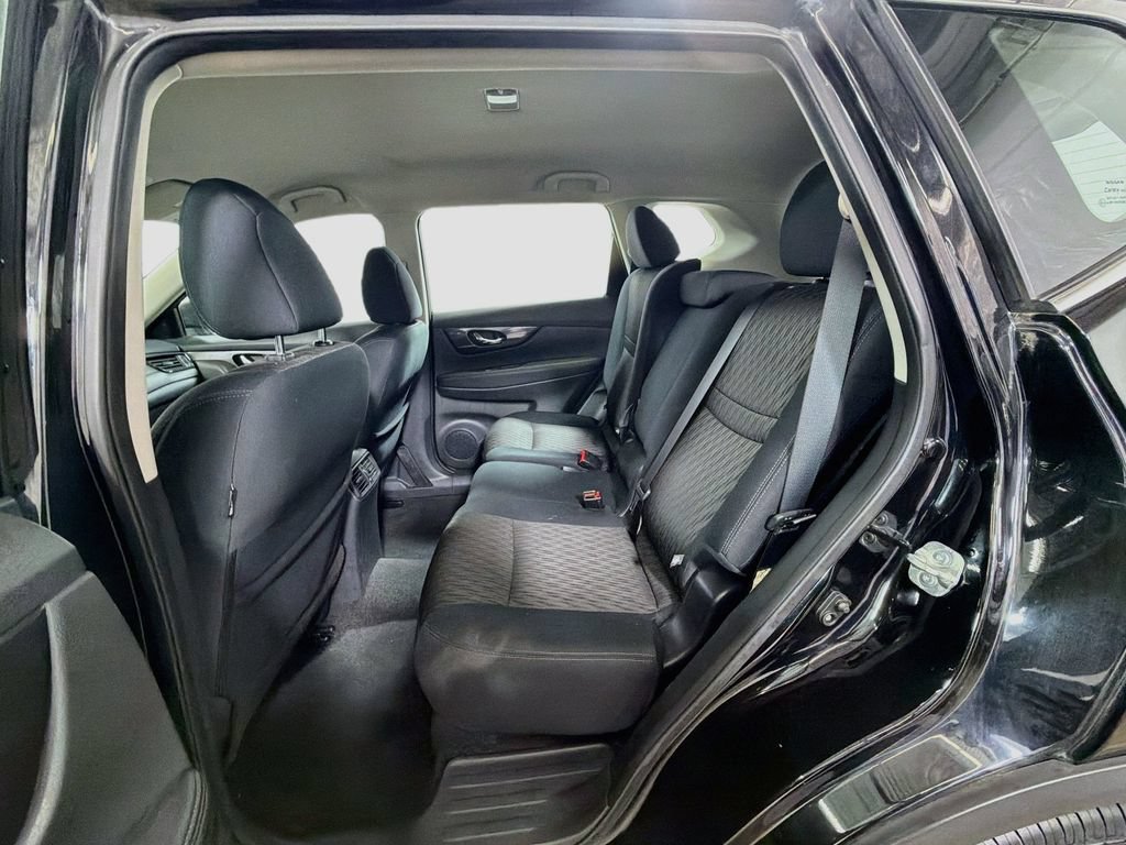 Used 2017 Nissan Rogue S FWD image 24