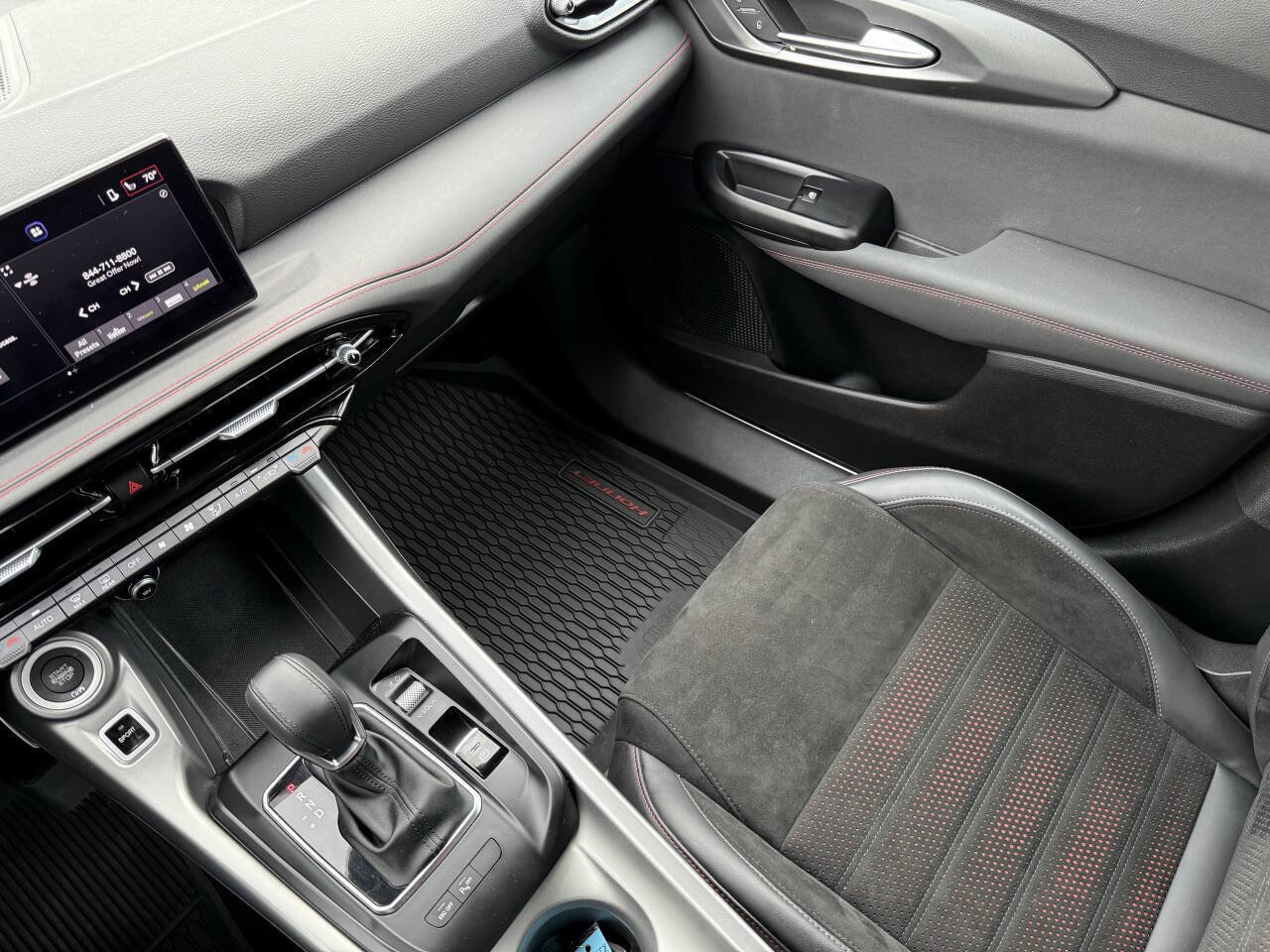 Used 2024 Dodge Hornet R/T image 26