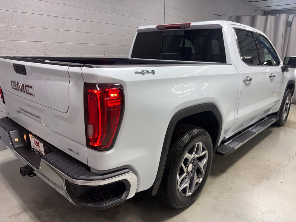 New 2026 GMC Sierra 1500 SLT AWD/4WD image 2