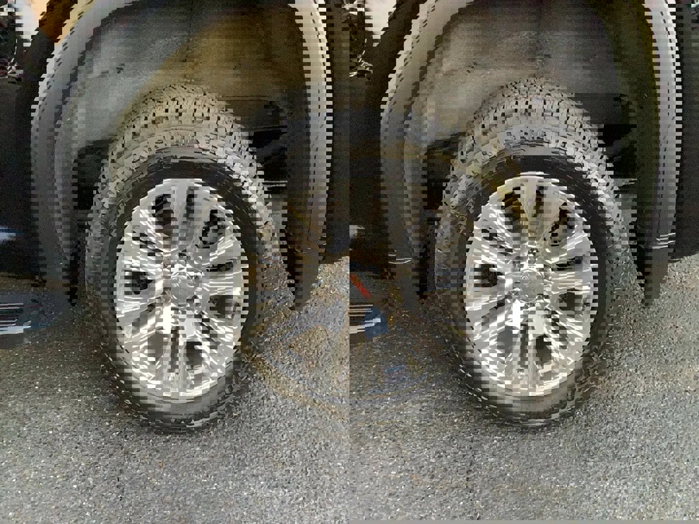 Used 2022 GMC Sierra 1500 Denali image 8