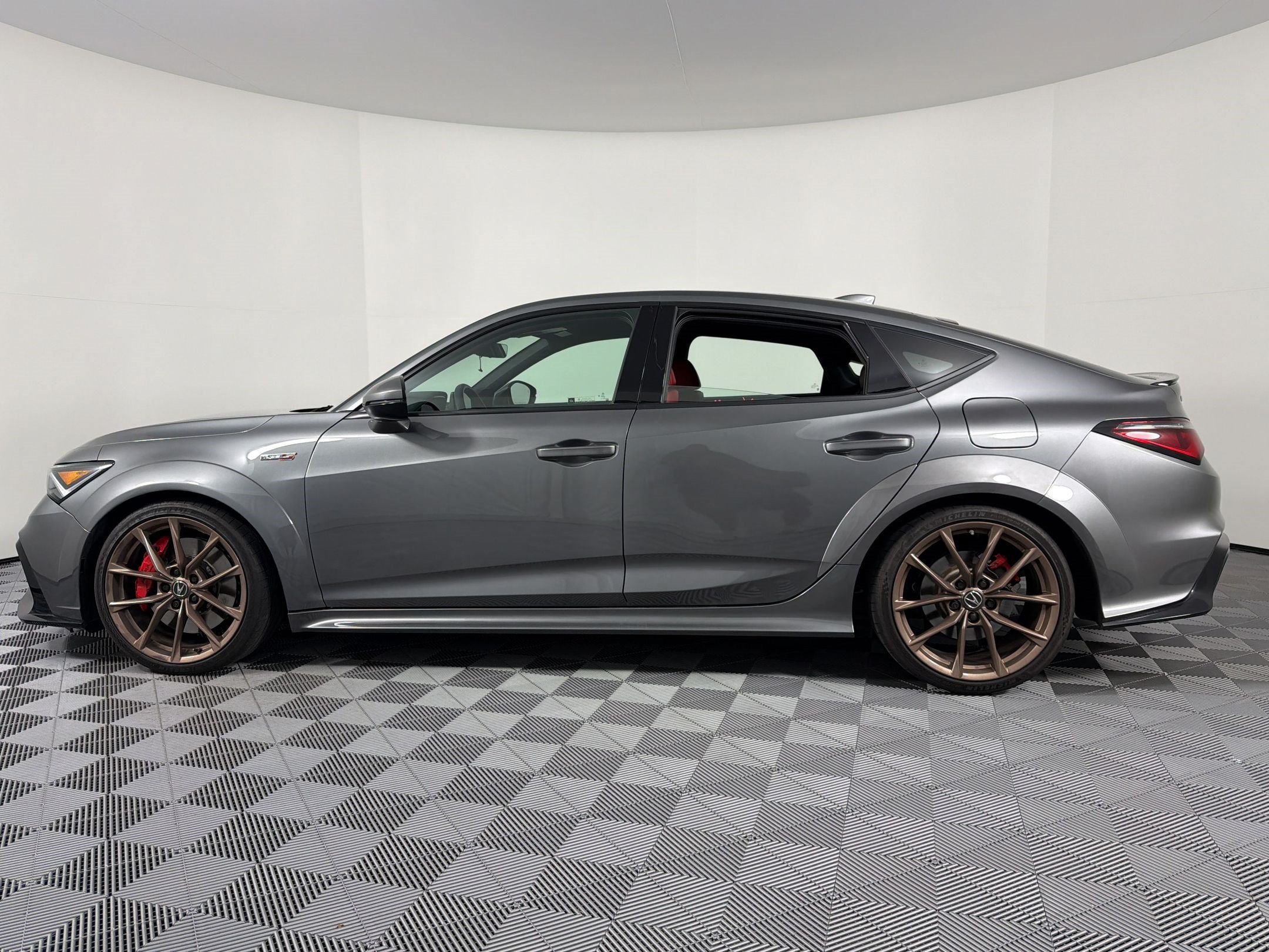 Used 2024 Acura Integra Type S FWD image 2