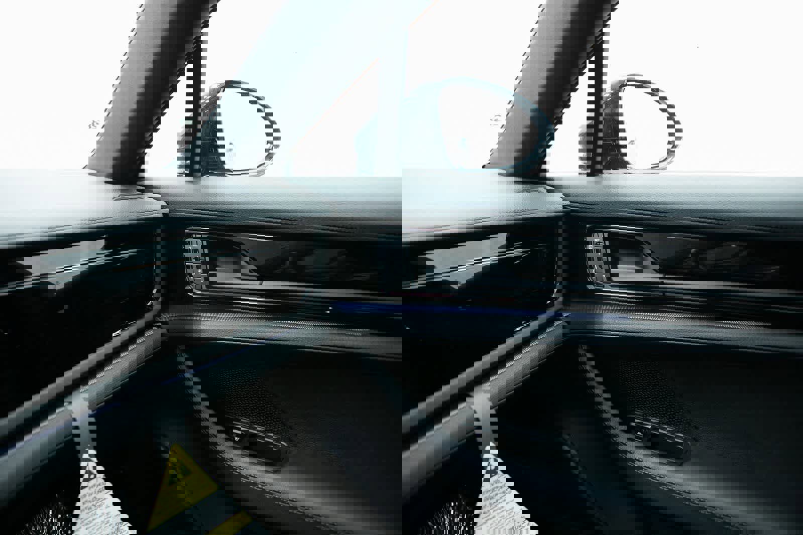 New 2025 Porsche Panamera 4 image 24