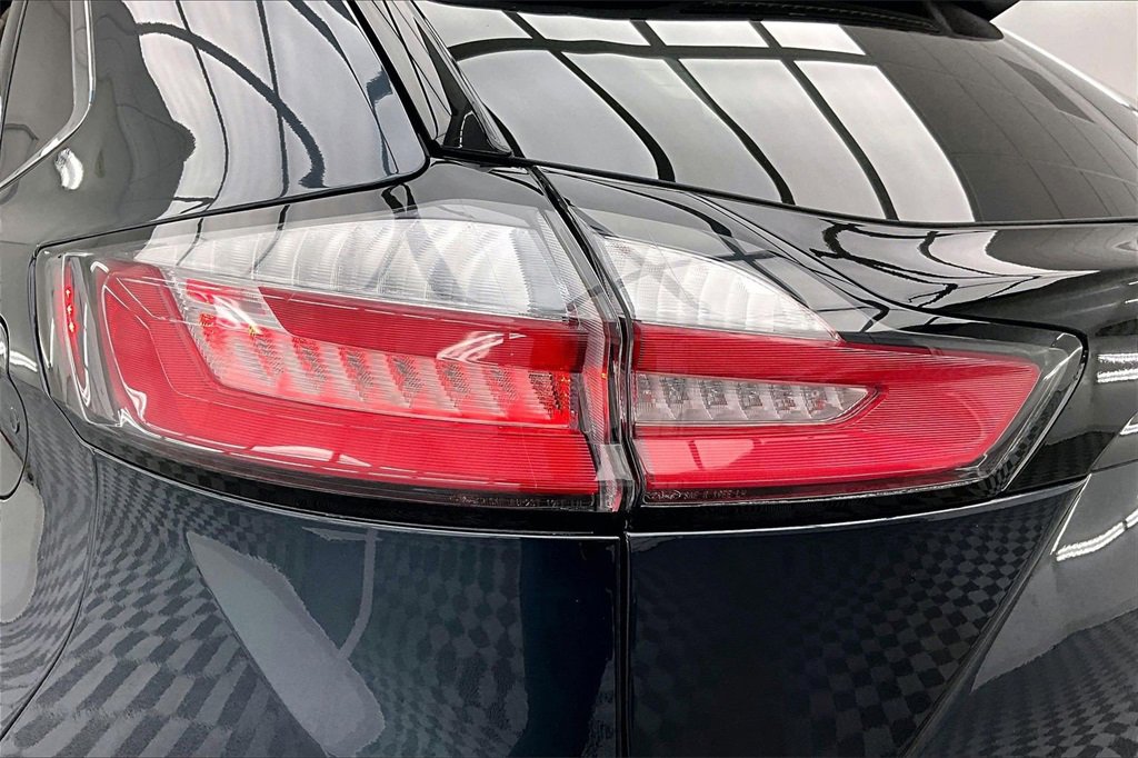 Used 2024 Ford Edge SEL w/ Convenience Package image 30