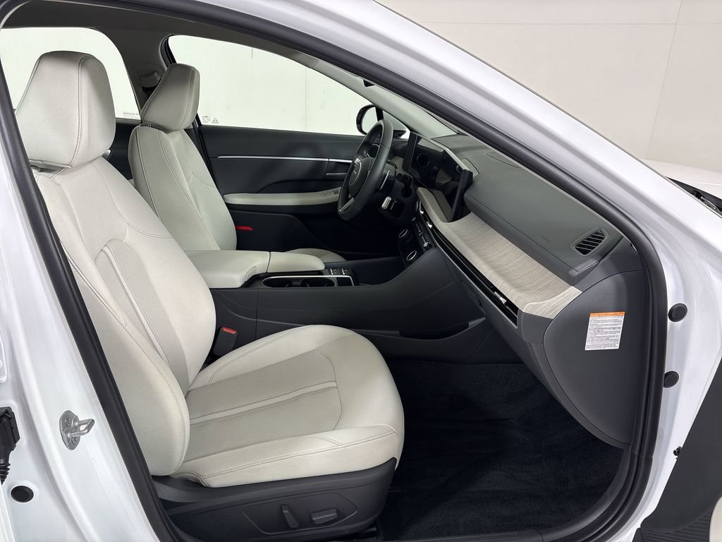 Certified 2025 Hyundai Sonata SEL FWD image 25