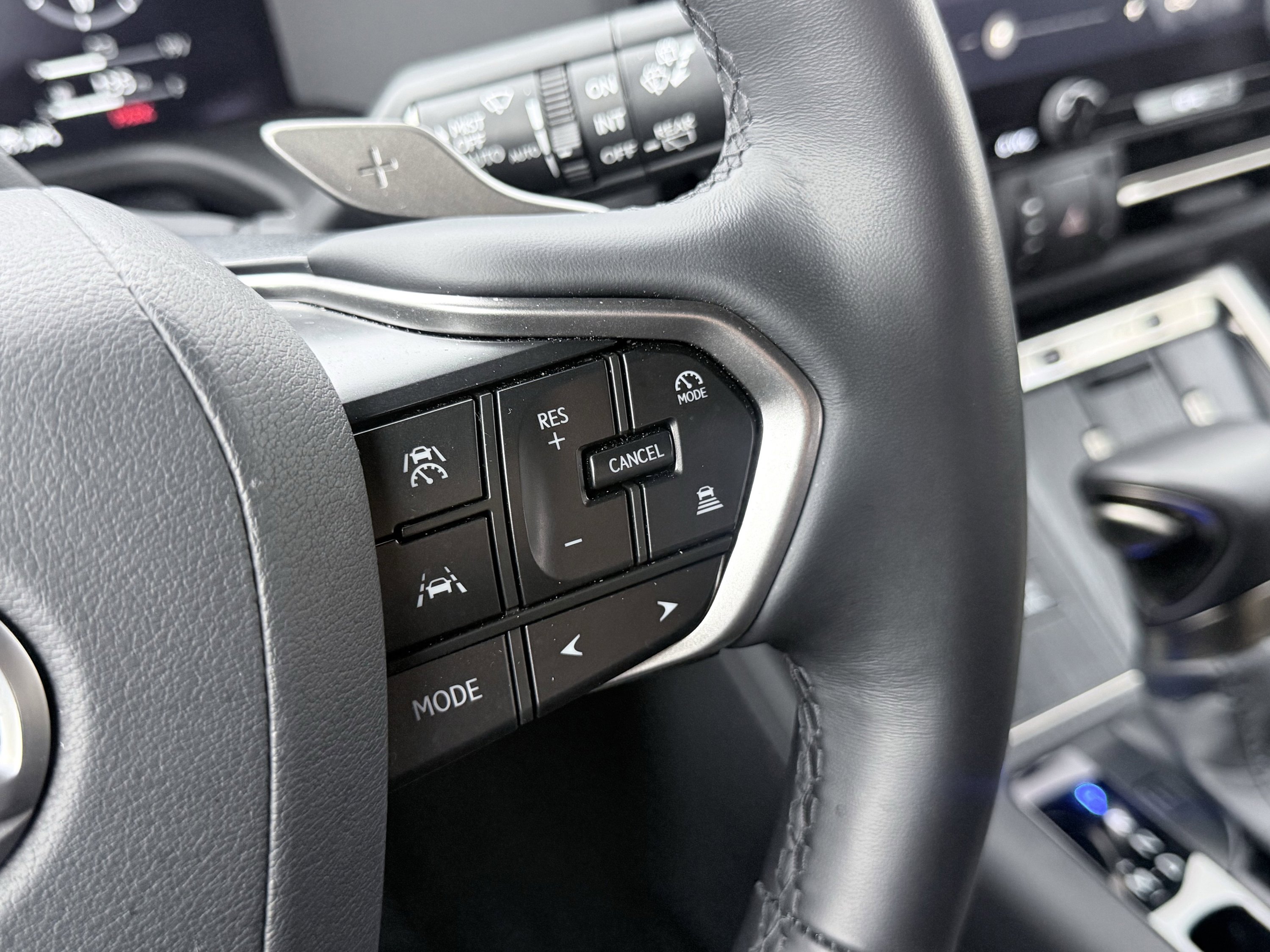 Used 2025 Lexus GX 550 image 76