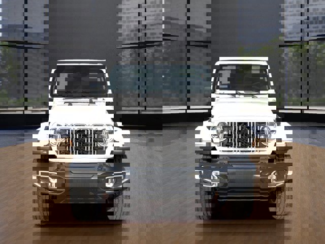 Used 2025 Jeep Wrangler Sahara image 8