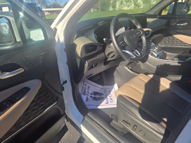 Used 2023 Hyundai Santa Fe Limited w/ Cargo Package FWD image 4
