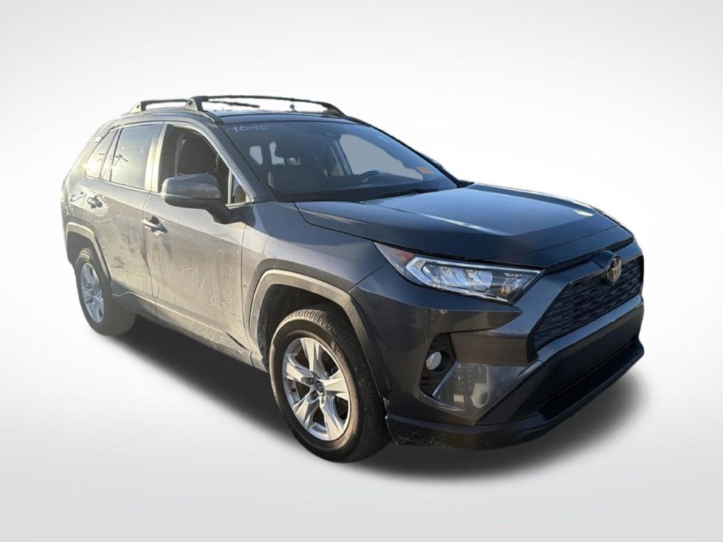 Used 2021 Toyota RAV4 XLE w/ Convenience Package FWD image 10