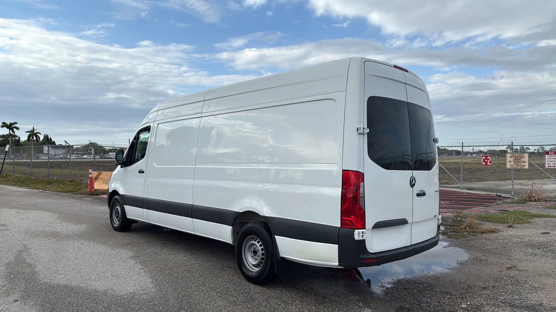 Used 2022 Mercedes-Benz Sprinter 2500 image 8