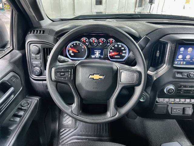 Used 2024 Chevrolet Silverado 1500 Custom w/ Turbomax Blackout Package AWD/4WD image 17