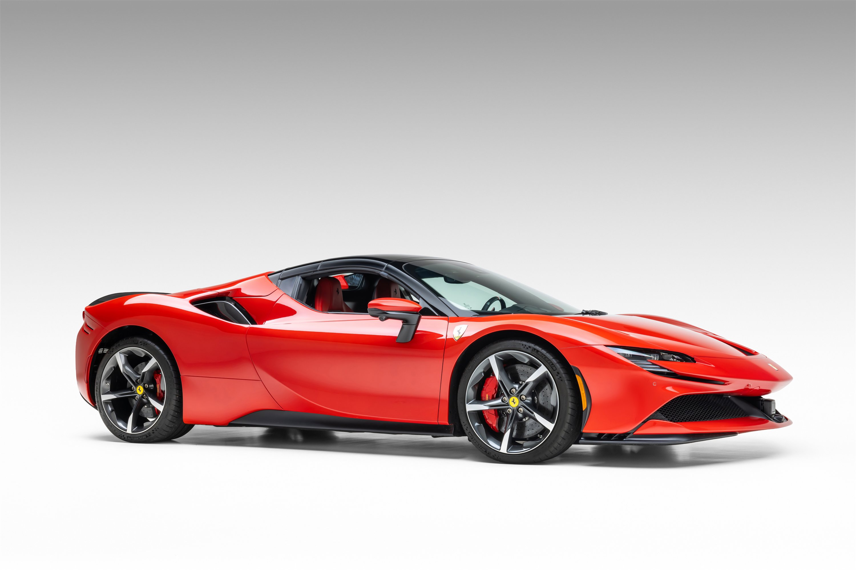 Certified 2023 Ferrari SF90 Spider image 5