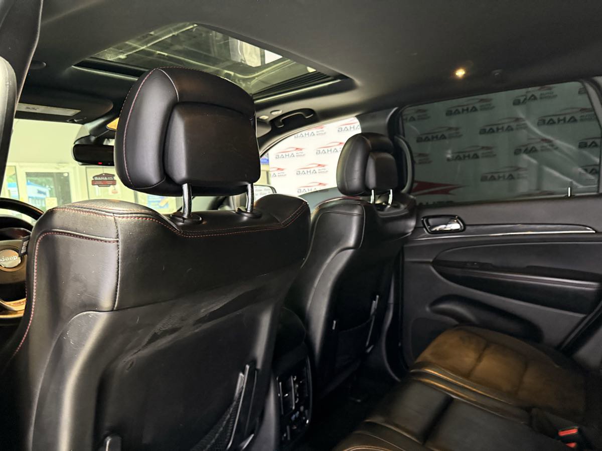 Used 2021 Jeep Grand Cherokee Trailhawk AWD/4WD image 44