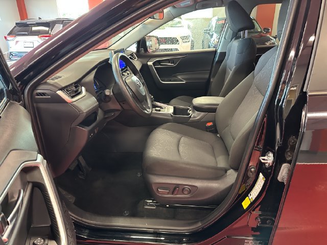 Certified 2025 Toyota RAV4 XLE AWD/4WD image 10