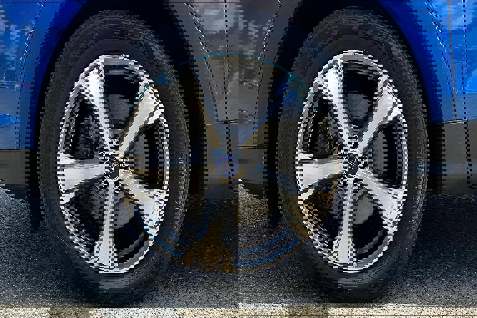 Used 2017 Ford Escape SE w/ Equipment Group 201A image 8