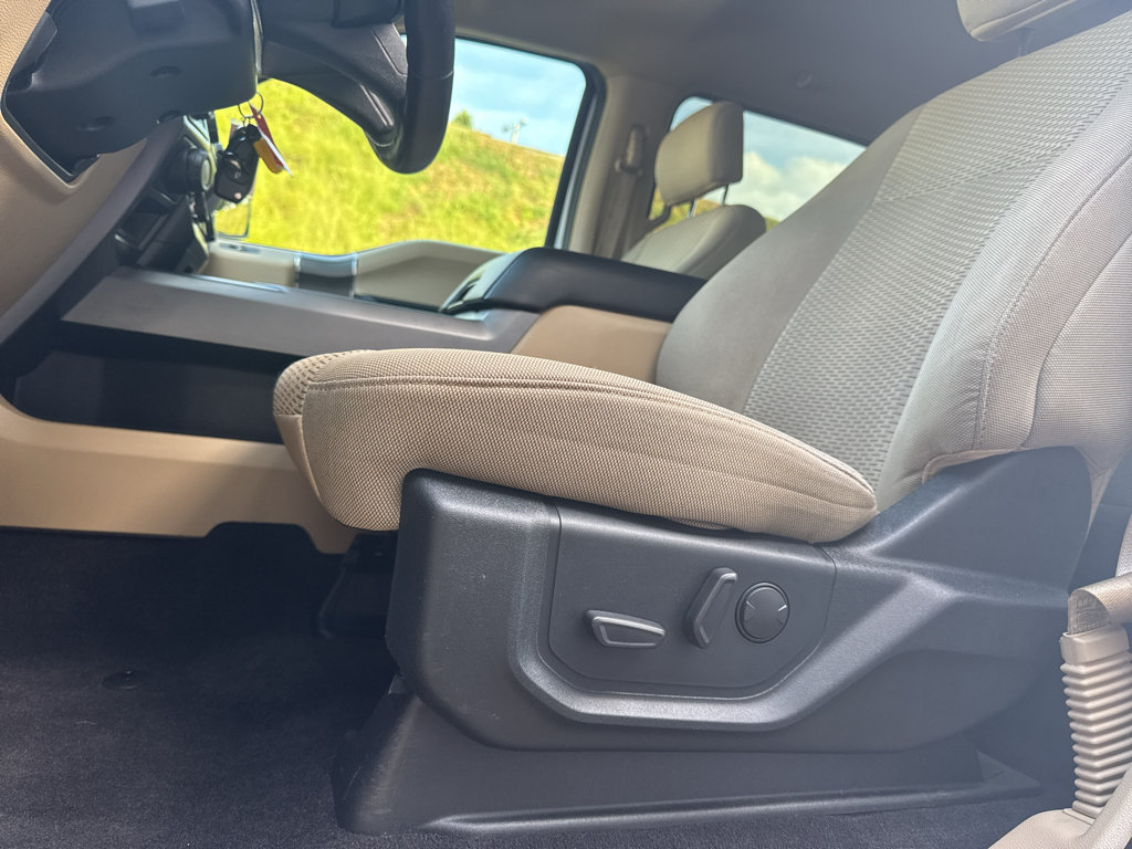 Used 2020 Ford F150 XLT w/ Equipment Group 302A Luxury AWD/4WD image 13