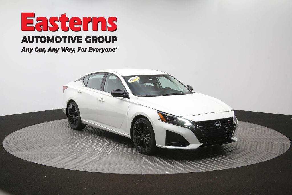Used 2023 Nissan Altima 2.5 SR FWD image 49