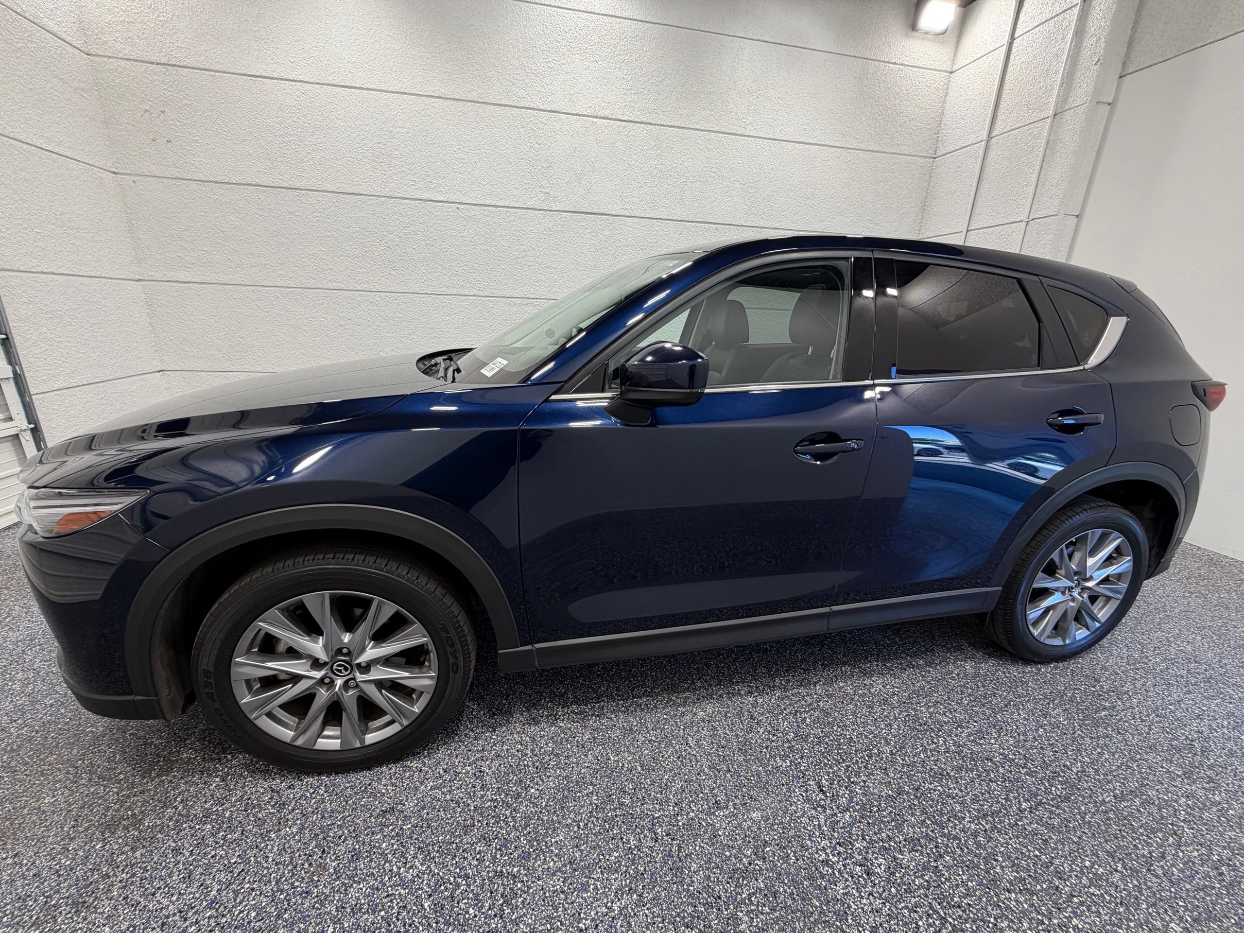 Used 2021 MAZDA CX-5 Grand Touring Reserve AWD/4WD image 2