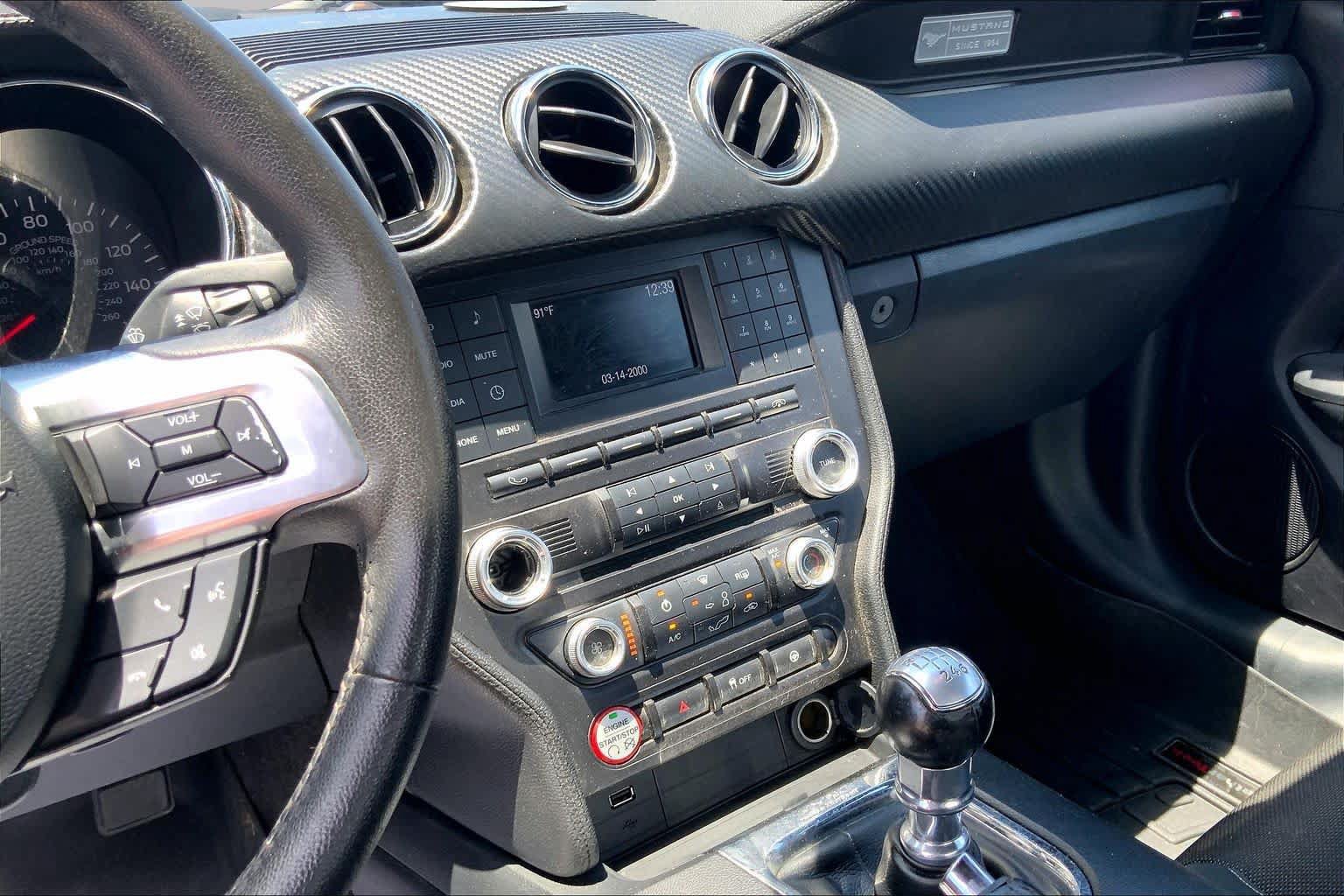 Used 2015 Ford Mustang Coupe RWD image 7