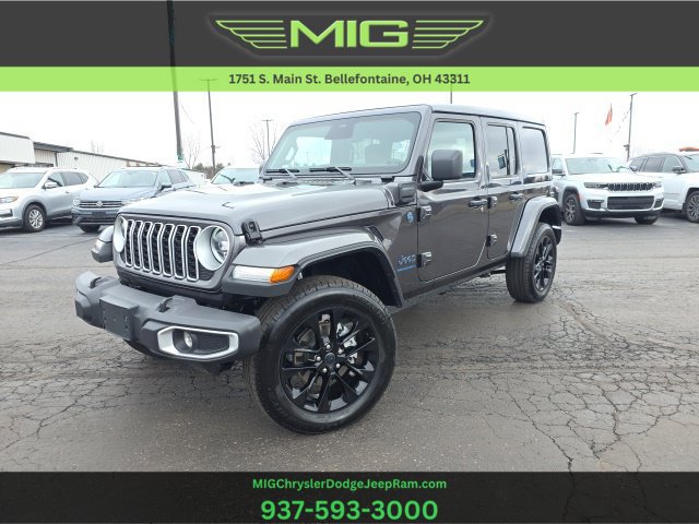 Used 2025 Jeep Wrangler Unlimited Sahara w/ Safety Group AWD/4WD image 1