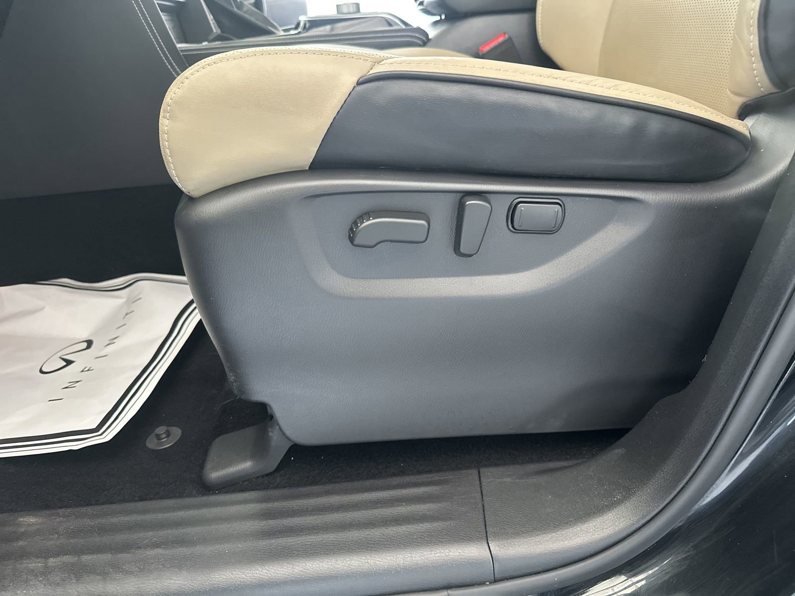 Certified 2023 INFINITI QX80 Premium Select w/ Cargo Package RWD image 20