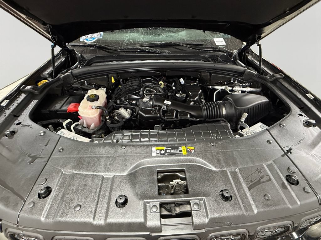 Used 2023 Jeep Grand Cherokee L Laredo AWD/4WD image 9