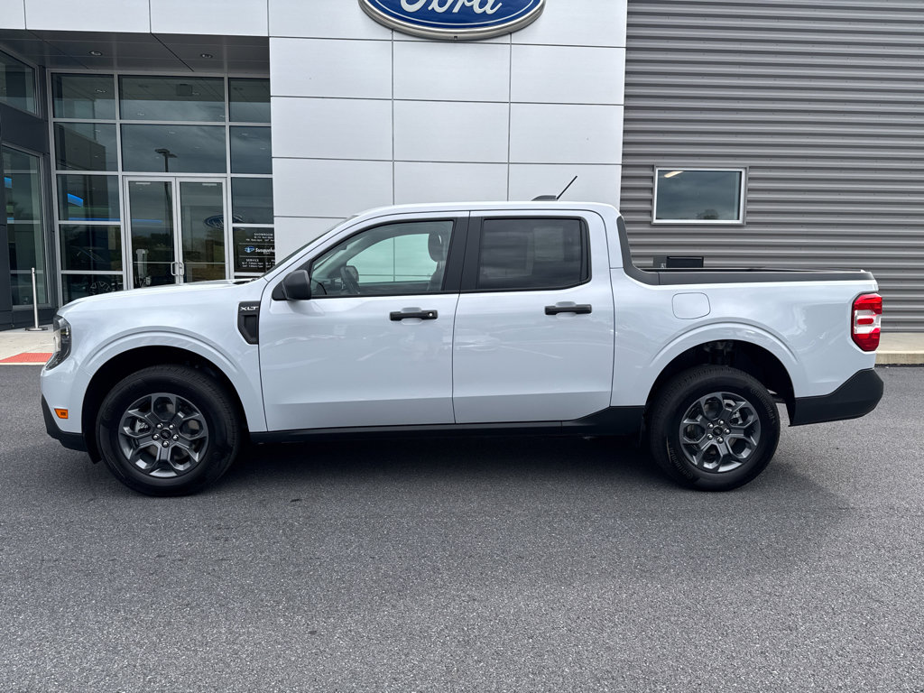 New 2025 Ford Maverick XLT image 11