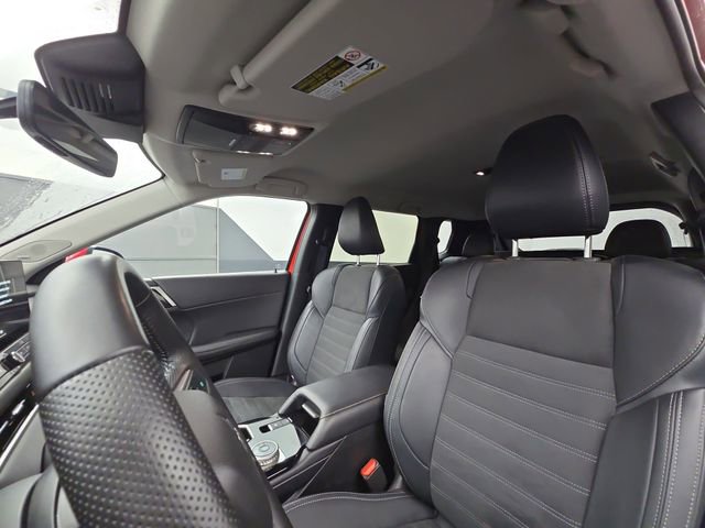 Used 2025 Mitsubishi Outlander SE image 22