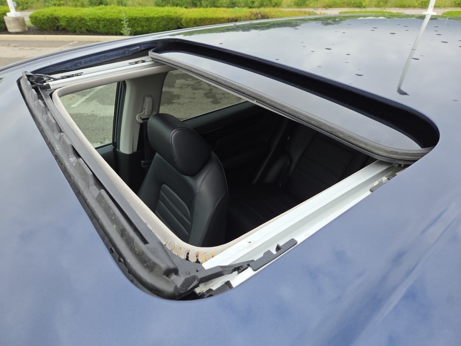 Used 2023 Honda CR-V EX-L image 4