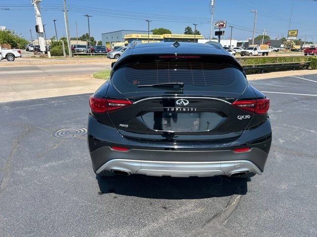 Used 2019 INFINITI QX30 AWD image 7