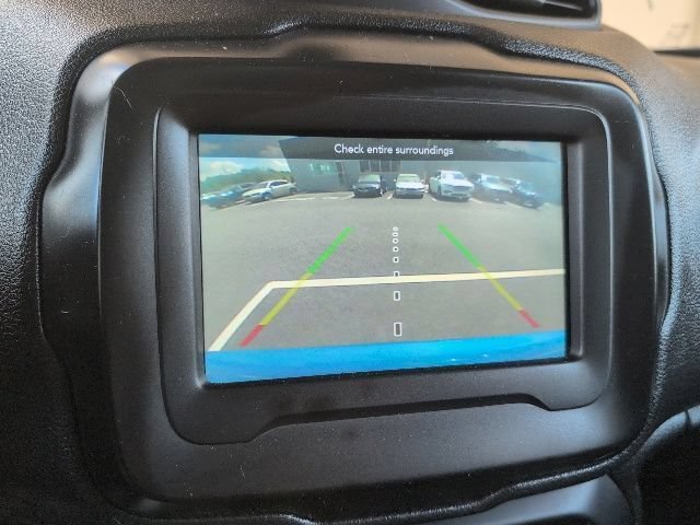 Used 2019 Jeep Renegade Latitude FWD image 23