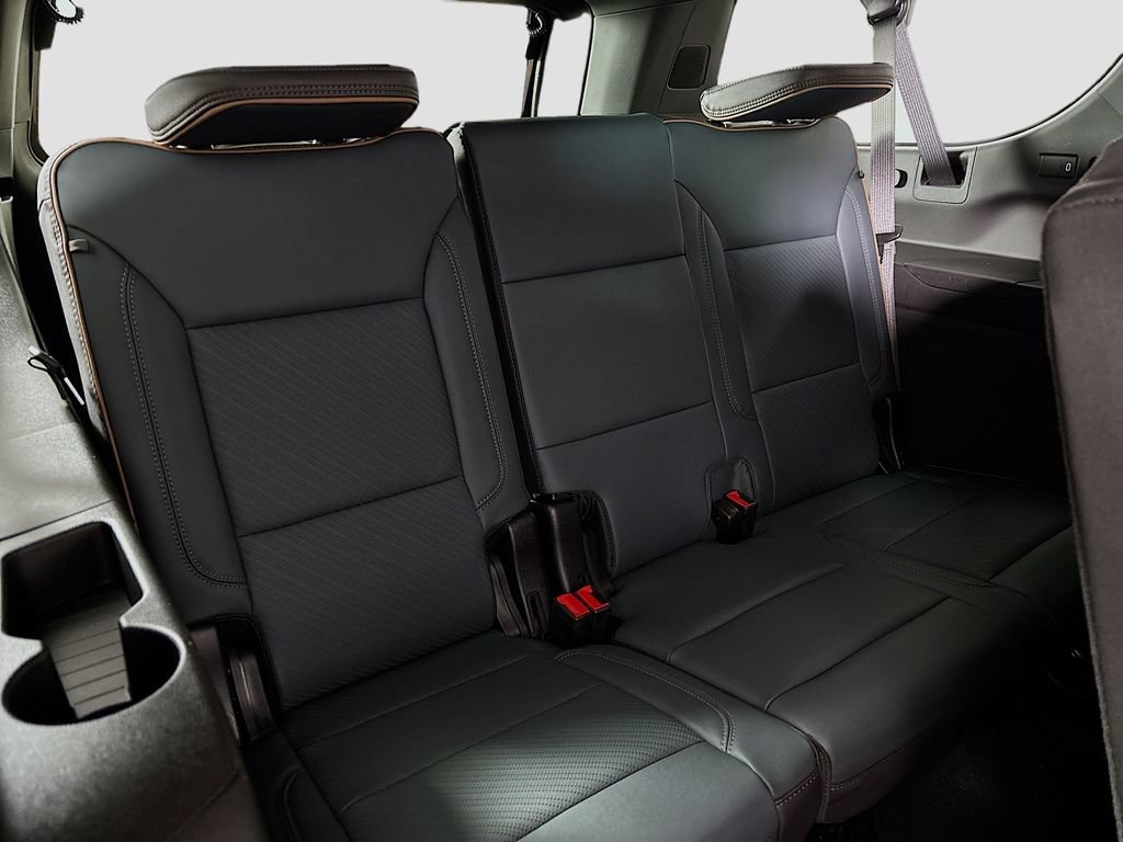New 2026 GMC Yukon XL AT4 image 28