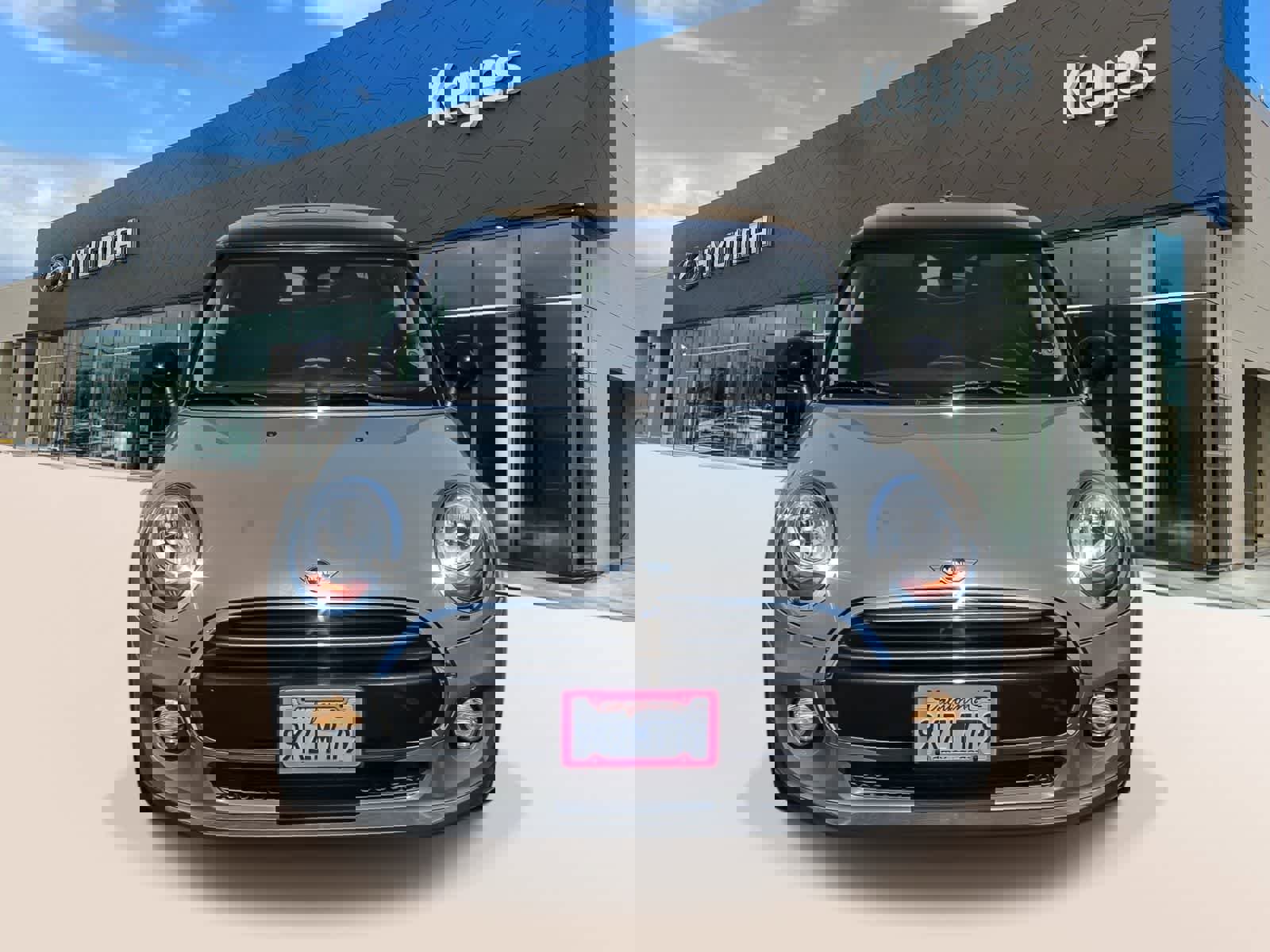 Used 2017 MINI Cooper 2-Door Hardtop image 2