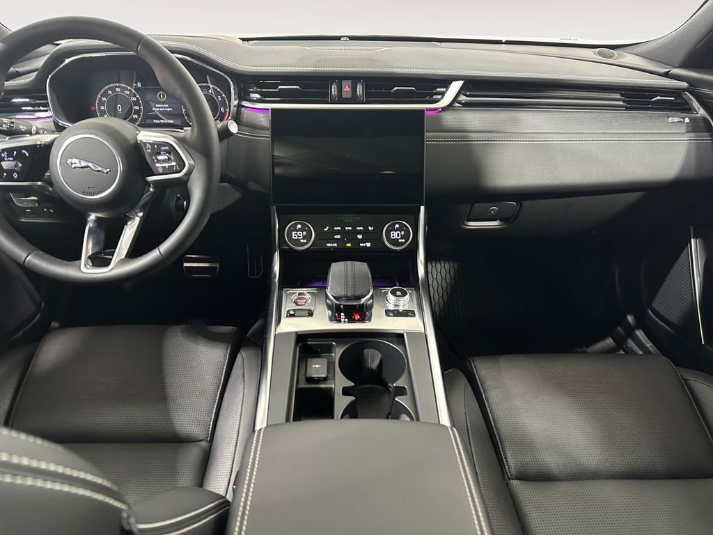 Used 2024 Jaguar XF R-Dynamic SE image 9