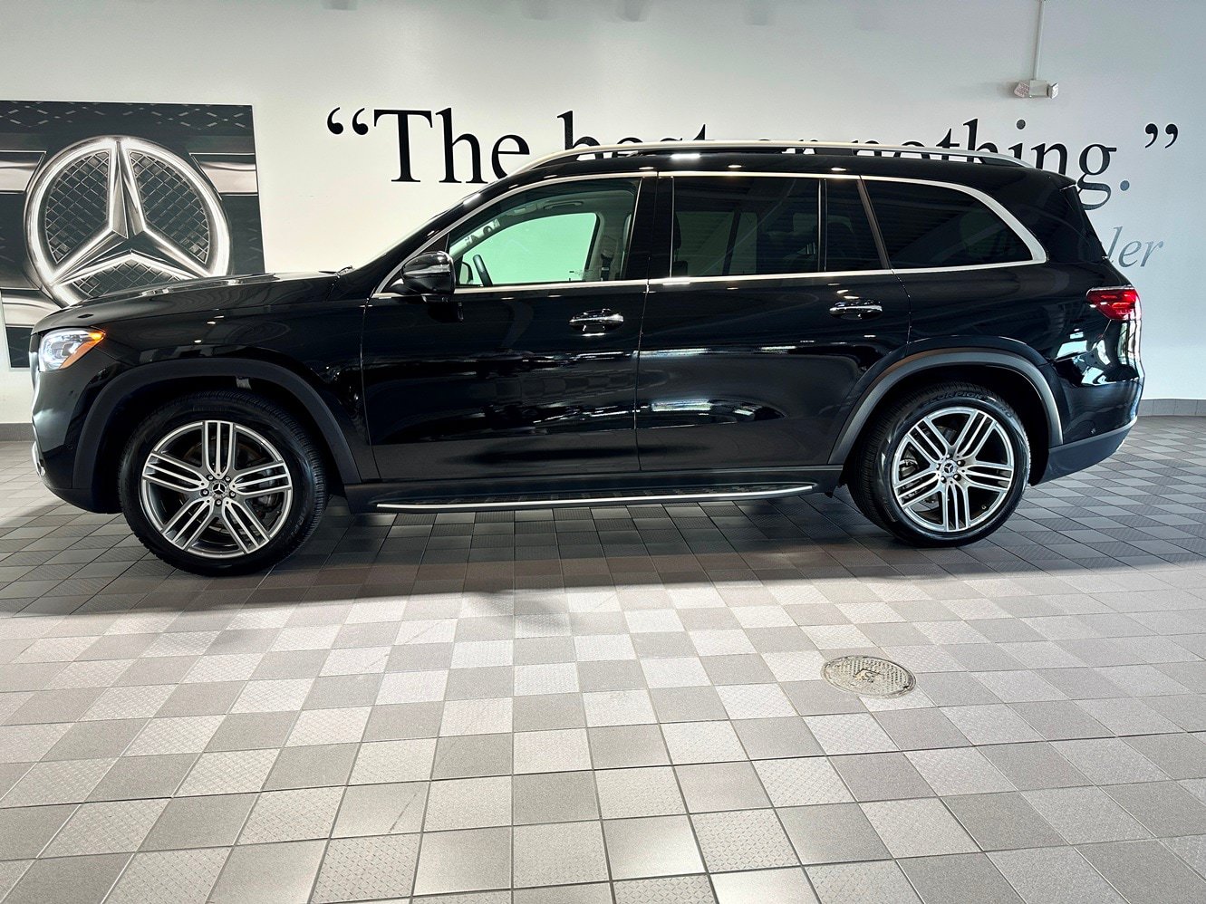 Used 2026 Mercedes-Benz GLS 450 4MATIC image 7