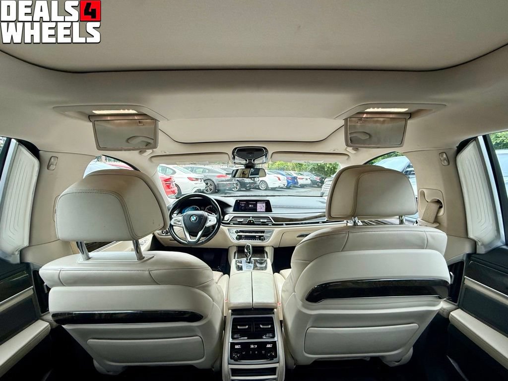 Used 2018 BMW 740i RWD image 43