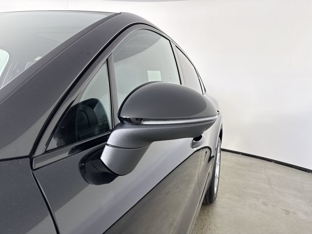 New 2026 Porsche Cayenne Coupe AWD/4WD image 12